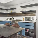Modern, Family Spot In The Heart Of Bo Kaap!