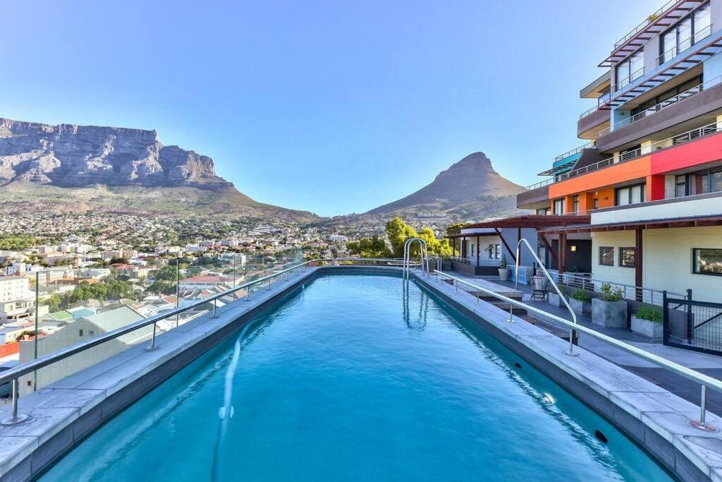 Modern, Family Spot In The Heart Of Bo Kaap!
